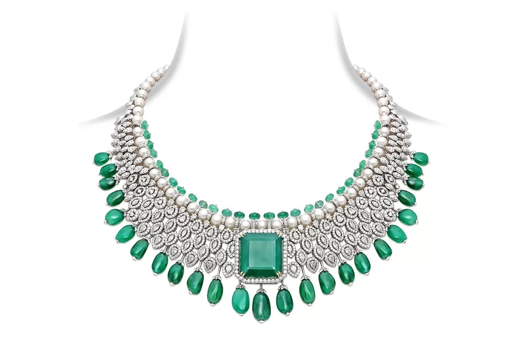 signature emerald diamond necklace