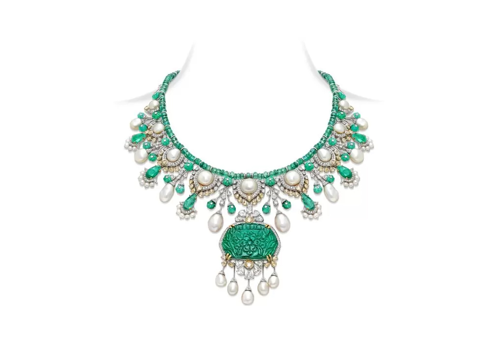 carved emerald and pearl bridal necklace