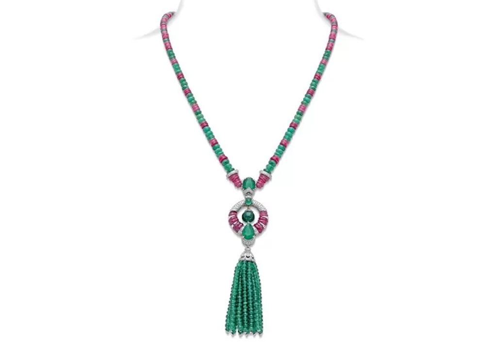 Jewelry Styling Tips: How to Choose the Best Necklace for Your Necklin ·  Mexicali Blues