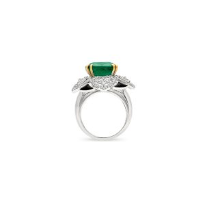 EMERALD AND ONYX COCKTAIL RING