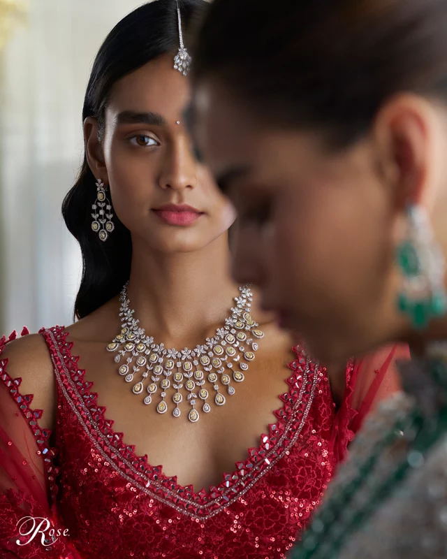 A spectacular natural yellow diamond necklace that embodies the soul of a bride. The artful creation features cushion-cut and oval-cut fancy yellow diamonds creating cascading layers.

Outfit: @sawangandhiofficial

#TheHouseofRose #RoseJewellery #LuxuryJewellery #DesignerJewellery #RoseBridal #NaturalDiamonds #YellowDiamonds #Gemstones #HighJewellery #hautejoaillerie #MyTrousseauMyTreasure