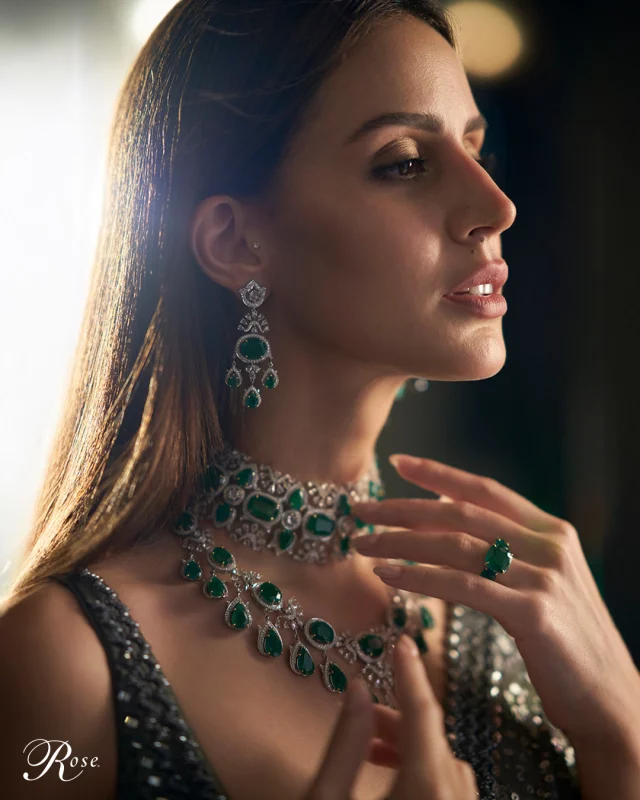 A modern heirloom featuring a commanding choker and delicate necklace in oval-and-cushion cuts of precious Zambian emeralds. 

Outfit: @sawangandhi

#TheHouseofRose #RoseJewellery #LuxuryJewellery #DesignerJewellery #RoseBridal #NaturalDiamonds #Emeralds #Gemstones #HighJewellery #hautejoaillerie #MyTrousseauMyTreasure